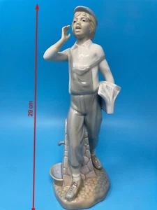Figurina in porcellana spagnola. 'Uomo con un libro' di Miquel Requena di Valencia 29 cm - Foto 1 di 7