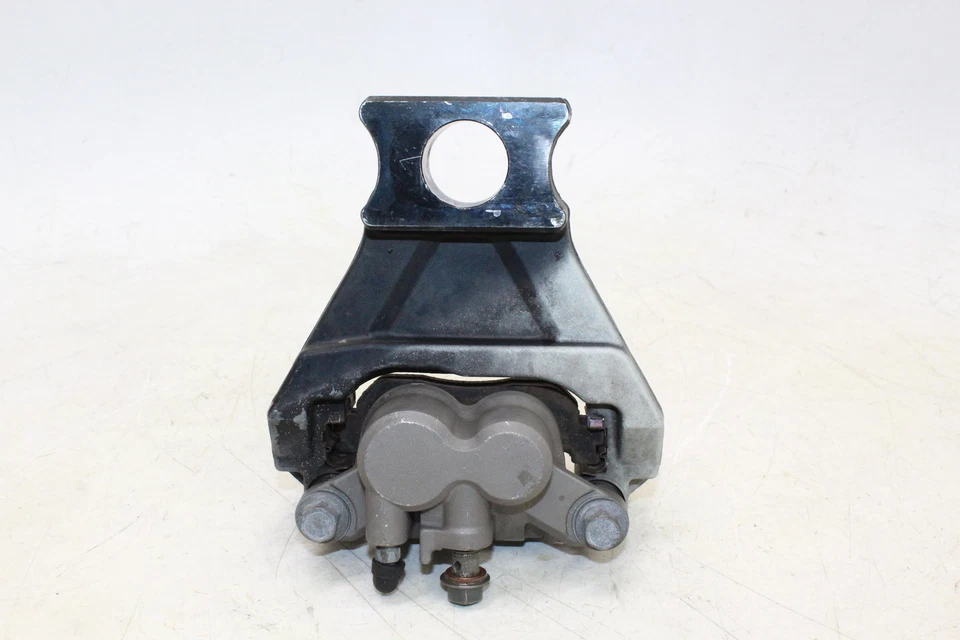 Pinza de freno trasera Yamaha Yzf R1 2003 con soporte de montaje Foto 1 de 4