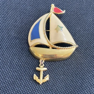 Broche dorado ancla velero náutico firmado vintage Avon esmalte velero Foto 1 de 4