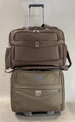 "Juego de mano TRAVELPRO FlightPro3 16"" bolso con ruedas y bolso FlightPro4 16""" Foto 1 de 4