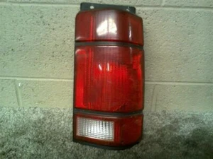 LUZ TRASERA DERECHA DEL PASAJERO SE ADAPTA AL 91-94 EXPLORER 71376 - Imagen 1 de 3