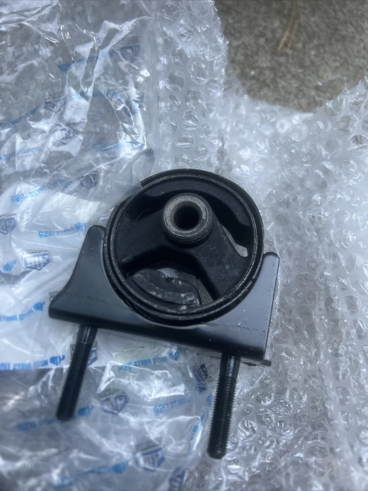 Заднее крепление двигателя A4271 для Pontiac Vibe, Toyota Matrix 2009-2010 2,4 л полный привод - Изображение 1 из 3