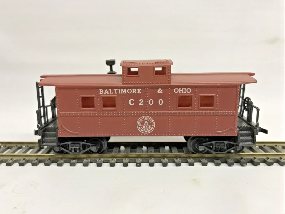 HO Scale, Life-Like 8543 Caboose, Baltimore & Ohio C200 in Original Box - Image 1 of 4