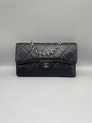 Auténtica Cartera CHANEL Triple Plegable Piel de Cordero Cuero Acolchado en Negro de EE. UU. Foto 1 de 4