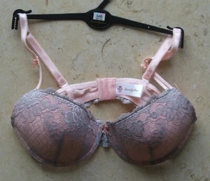 Sujetador Twentyten Plunge 34B con cable rosa con superposición floral de encaje gris - Imagen 1 de 3