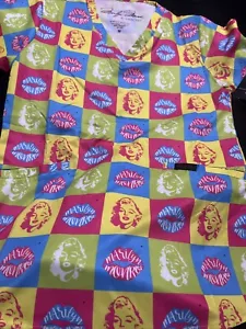 Marilyn Monroe by MediChic Lips With Faces Lime 2 Pocket Scrub Top XL - Picture 1 of 3