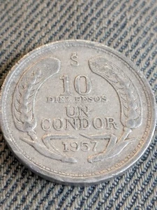 1957 S CHILE 10 PESOS CONDOR ALUMINUM COIN circulated - Picture 1 of 2