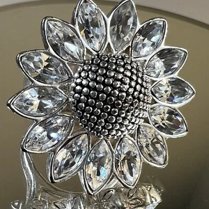 FOSSIL Brand Ring Crystal Petals Size 6.5 Daisy Sunflower GLAM - Picture 1 of 9