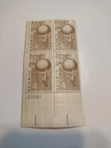 US #1189 Plattenblock 4 Stück, 4¢.  NAISMITH 1861 - 1961 - Bild 1 von 2