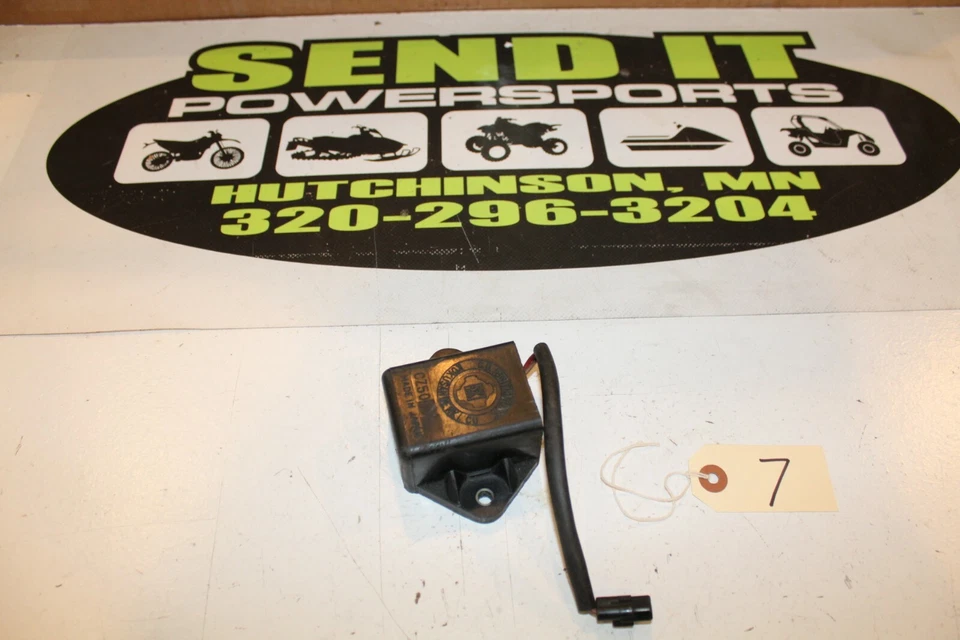 56 Arctic Cat - 2004 Sno Pro 440 Sno Pro módulo de encendido CZ50 Foto 1 de 1