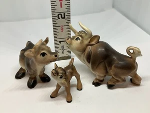 Vintage Hagen Renaker Cartoon-like Miniature Figurines Brown Bull & Cow USA - Picture 1 of 18