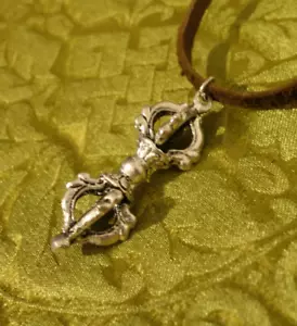 Elegant, by Hand Worked! Dorje-Vajra Pendant Nepal - Bild 1 von 2