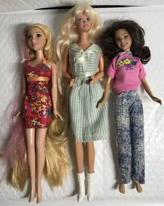 Toy Bundle Of 3 Vintage Barbie’s 1966, 2001, & 2006 - Picture 1 of 12
