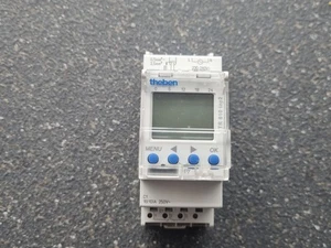 Theben TR 610 top2 digitale Zeitschaltuhr mit Wechselschalterkontakt - Bild 1 von 7