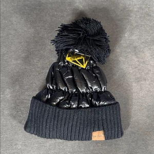 Gorro acolchado negro Lux Lux para adultos con pompón talla única para la mayoría NUEVO - Imagen 1 de 5