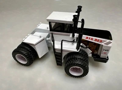 1/64 Big Bud 740 4WD Tractor W/ Triples Yellow Engine - Image 1 of 4