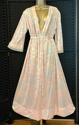 Vintage GILEAD FLORAL SWEEP ROBE Large PINK Dressing Gown NYLON LACE Coquette - Image 1 of 4