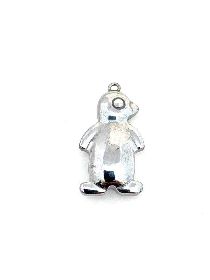 Silver Hematite Gemstone Carved Penguin Pendant, 58.60cts (0.4 oz) - Image 1 of 1