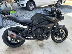 2017 Yamaha Mt10 - Picture 1 of 9