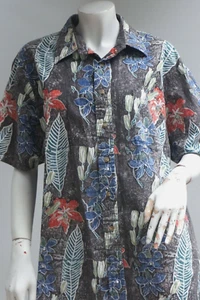 Kahala XL Hawaiihemd mit Blumenmuster und passender Tasche - Bild 1 von 10