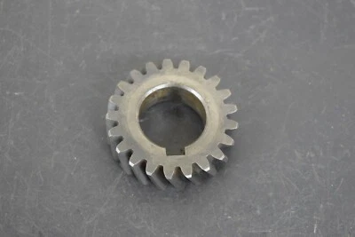 PIÑÓN DE ENGRANAJE DE TRANSMISIÓN PRIMARIA SUZUKI DR250 GN250 GZ250 SP250 TU250 Foto 1 de 4