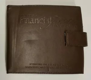Juego de 16 discos compactos de Dave Ramsey's Financial Peace University + estuche de transporte - Imagen 1 de 5