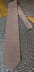 Vtg Kenneth Cole Men's Tie Imported Silk Chevron red white black Formal Necktie - Picture 1 of 12