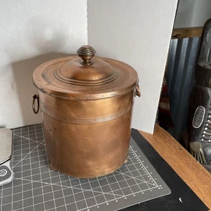 Large Copper Pot With Feet - Picture 1 of 5