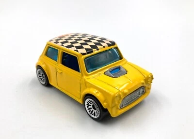 HOT WHEELS MINI COOPER – 2000 FIRST EDITION - Image 1 of 4