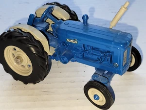 Ertl - Vintage Farm Equipment - Fordson Super Model Tractor (Maßstab 1:43) - Bild 1 von 5