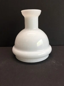 Rara lampada vintage 5 pollici bianco olio / vetro elettrico paralume studente - Foto 1 di 6