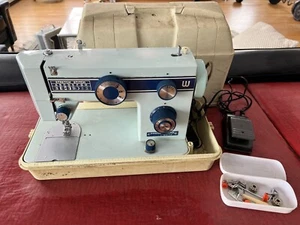 Vtg White sewing machine Co 219 Pedal Extras Parts Portable Case Dress Master - Picture 1 of 17