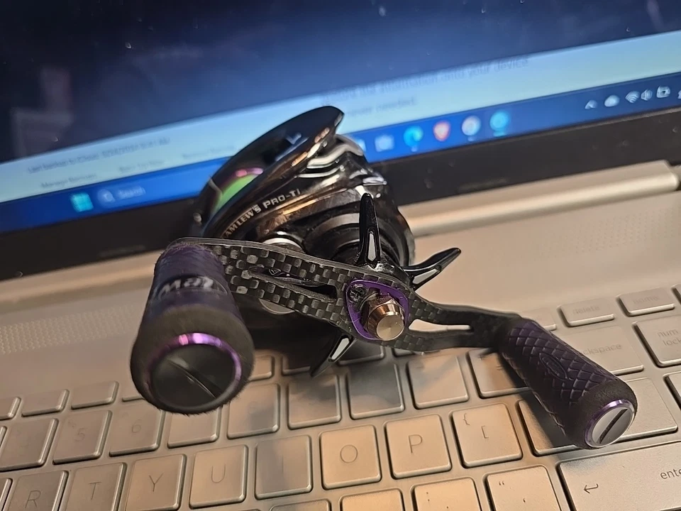 Lews Speed Spool SLP Pro Ti Baitcasting Reel PT1SHG2 NOBOX - Image 1 of 4