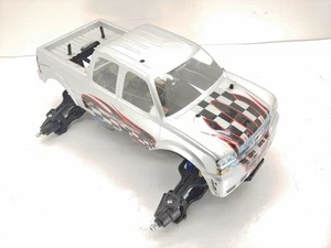 *SUPER RARO* Tamiya TNX Nitro X 1/8 4x4 Monster Truck rullo scorrevole telaio usato - Foto 1 di 16