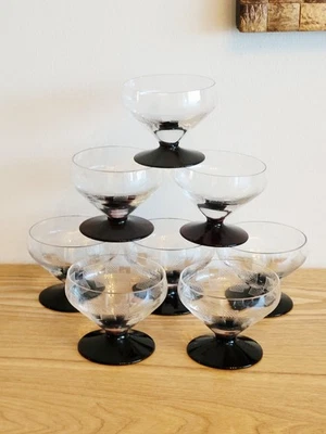 8 Anciennes Coupes A Champagne En  Verre Gravé Pied Couleur Aubergine Art Déco - Photo 1/4