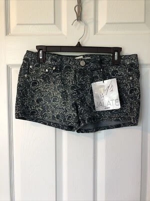 Jalate Jeans Women’s Jean Shorts Navy Paisley Pattern Size 7 NWT - Image 1 of 4