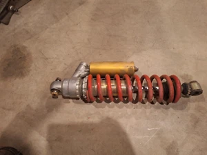 1988 88 Yamaha YZ490 YZ 490 Motorcycle Suspension Rear Shock Red Spring - Picture 1 of 7