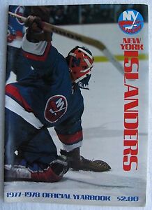 1977-1978 New York Islanders NHL Hockey Yearbook (8x11" - 50 pages) Mike Bossy +