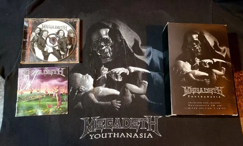 MEGADETH YOUTHANASIA RARE COLLECTORS PACK W/ CD + T-SHIRT CD SIGNED BY ELLEFSON Cover