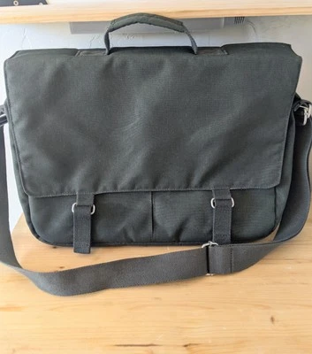 Bolso Mensajero IKEA DROMSACK, Para Portátil 15", Multi Bolsillo, Verde Oliva Foto 1 de 4