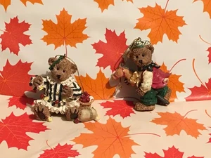 Dos adornos vintage de oso Kirkland. Palomitas de maíz y arándanos, caballo hobby - Imagen 1 de 5