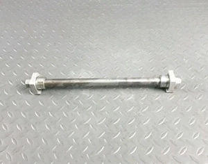♻️ Keeway V Cruise 125 2023 - 2024 Rear Spindle Axle with Spacers 21N00-491030 ♻ - Picture 1 of 8