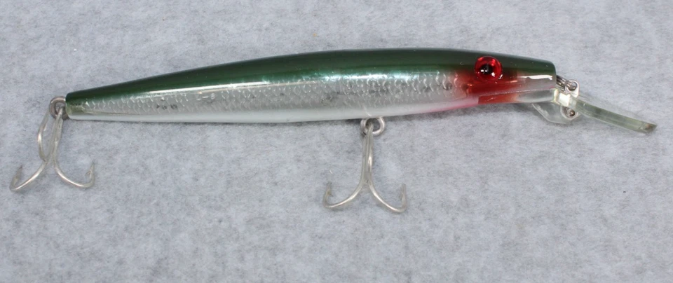 Señuelo vintage Mirrolure 107MR verde plata rojo nos 9" Foto 1 de 4