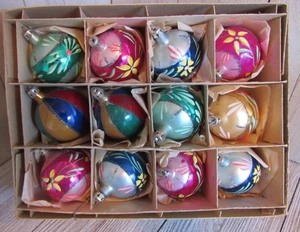 Ornamenti Albero di Natale Vintage 12 Vetro Polonia Dipinto Fiore Mica Stencil Box - Foto 1 di 5