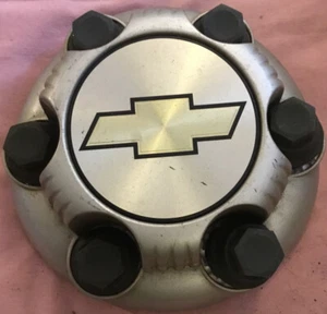 1 Chevrolet Silverado Tahoe 1500 Truck Wheel Center Cap HUBCAP 99 00 01 02 03 04 - Picture 1 of 7