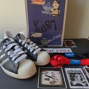 adidas X KoRn Superstar 30th Anniversary Neu im Karton + Sticker Plektrum Laces - Bild 1 von 21