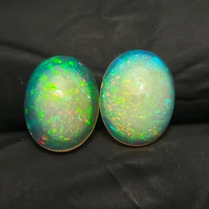 2,20 kt Unglaublicher Äthiopischer Opal Edelstein Welo Multi Feueropal Paar Cabochon - Bild 1 von 7
