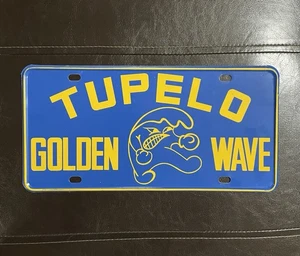 Etiqueta de matrícula Tupelo Mississippi, Tupelo Golden Wave High School, de colección - Imagen 1 de 2