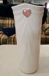 Vintage 1985 große weiße Porzellan Bouquet Vase rosa Herzen 8" hoch - Bild 1 von 4