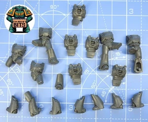 Warhammer 40K Mark 6 Assault Squad Shoulder Pads Horus Heresy - Picture 1 of 2